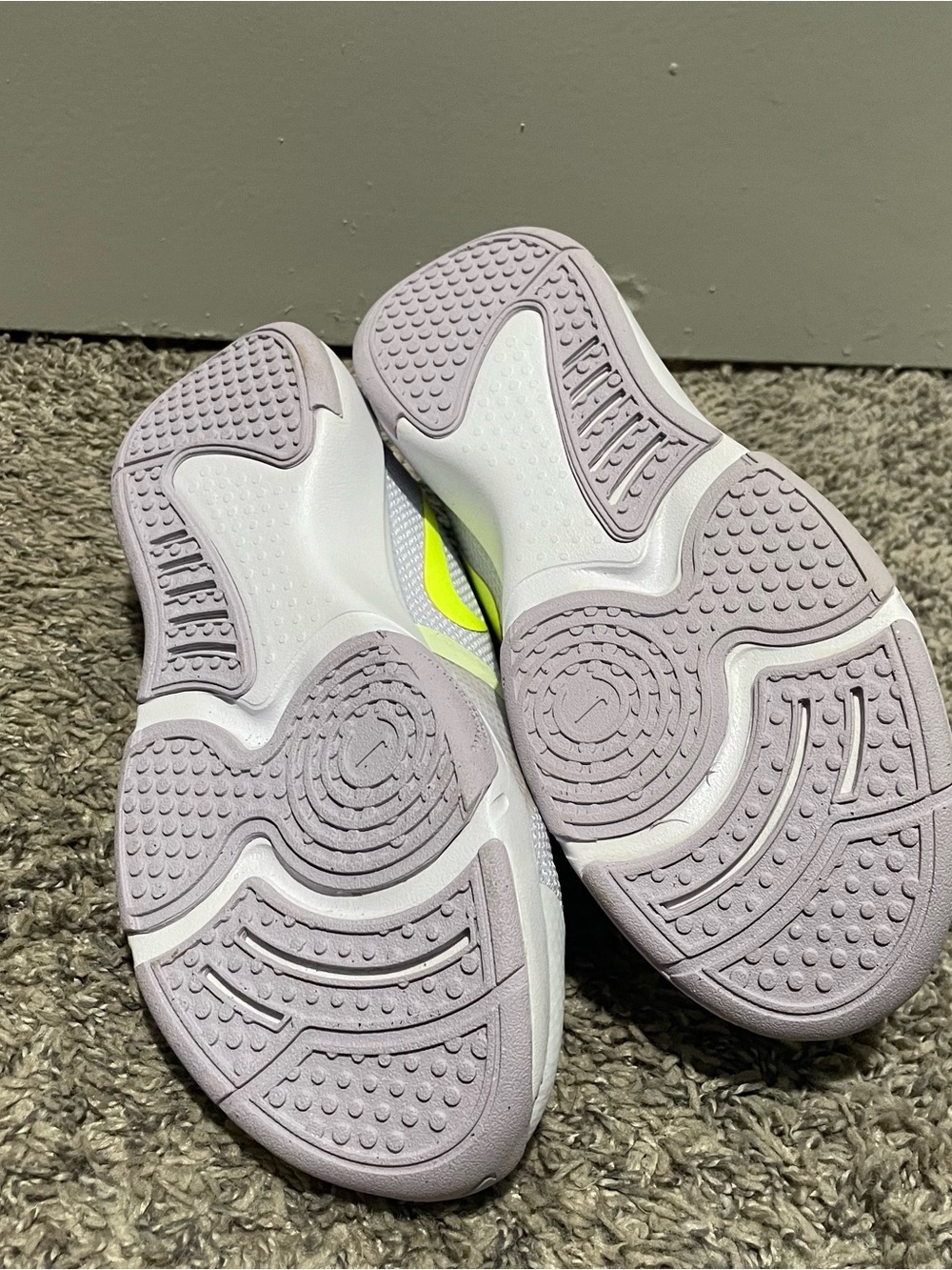 Nike Lilac Mesh Trainers with Neon Yellow Swoosh - Picture 3 of 3